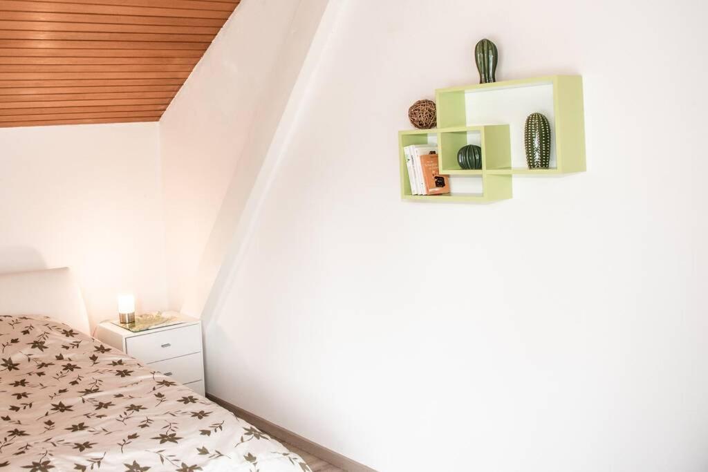 Apartment Pouringraz Fuer Kunst- Und Tennisliebhaber Buitenkant foto