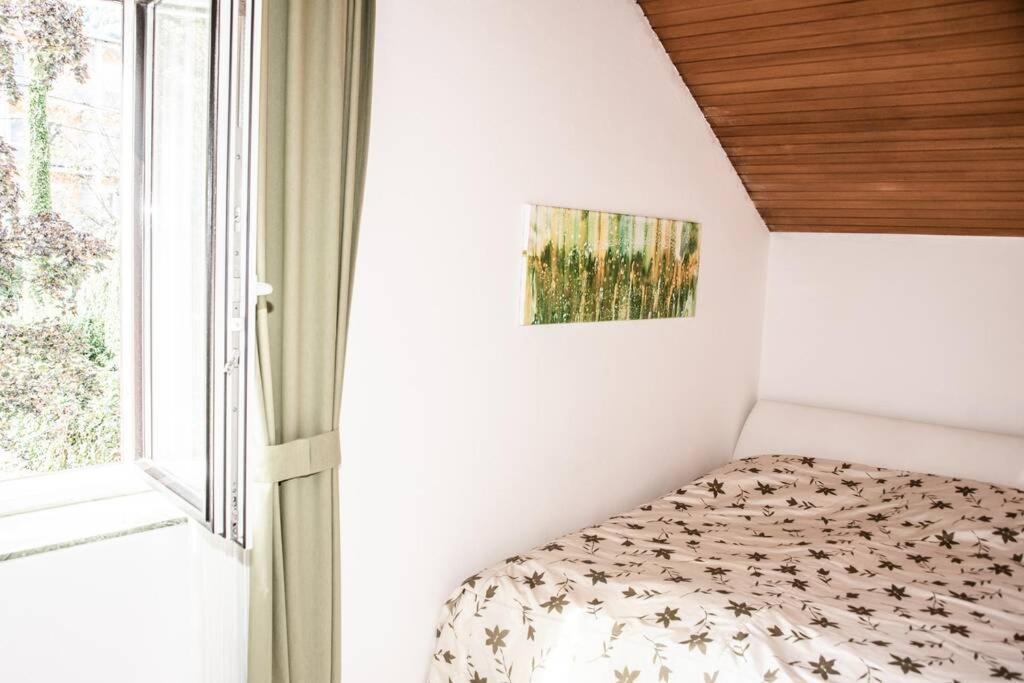 Apartment Pouringraz Fuer Kunst- Und Tennisliebhaber Buitenkant foto